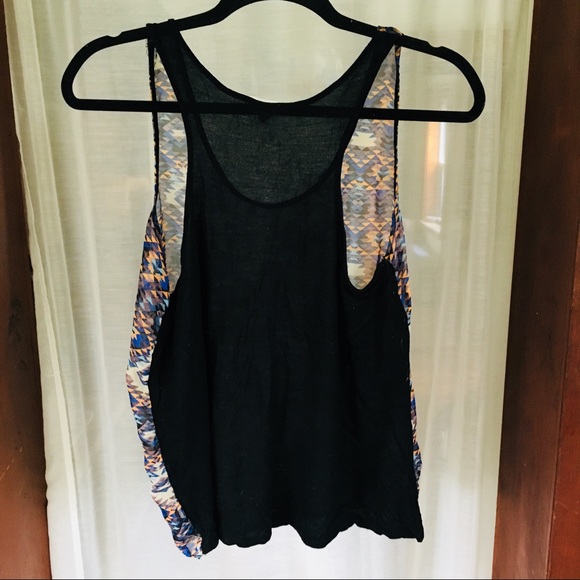 🌱Patterned Tank🌱 - Picture 5 of 5